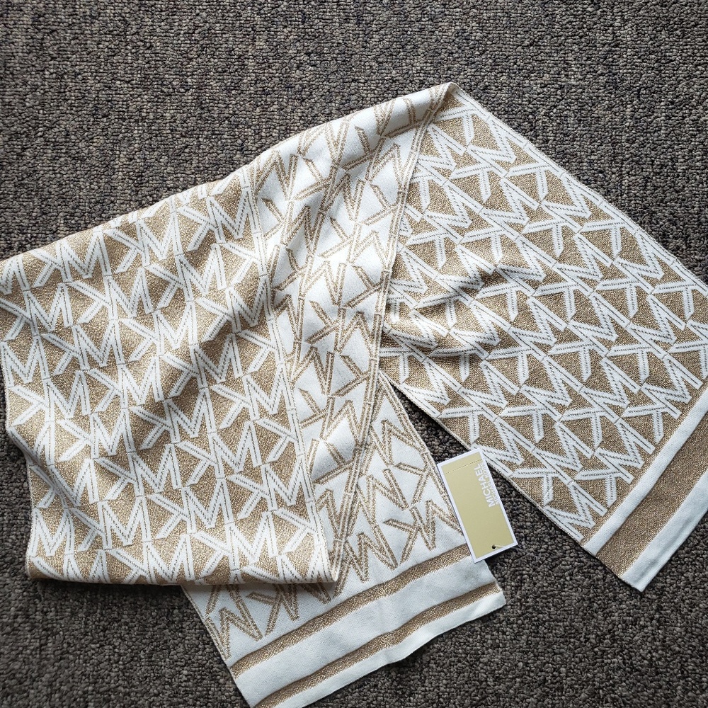 MICHAEL KORS SCARF -NWT!